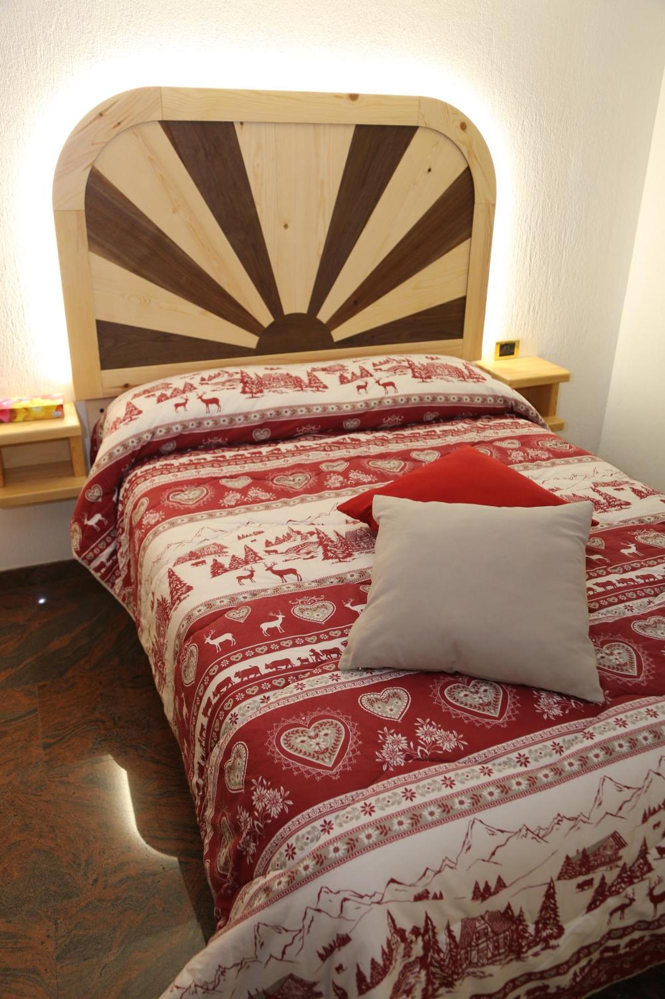 Suite Del Villaggio Sarre Bagian luar foto