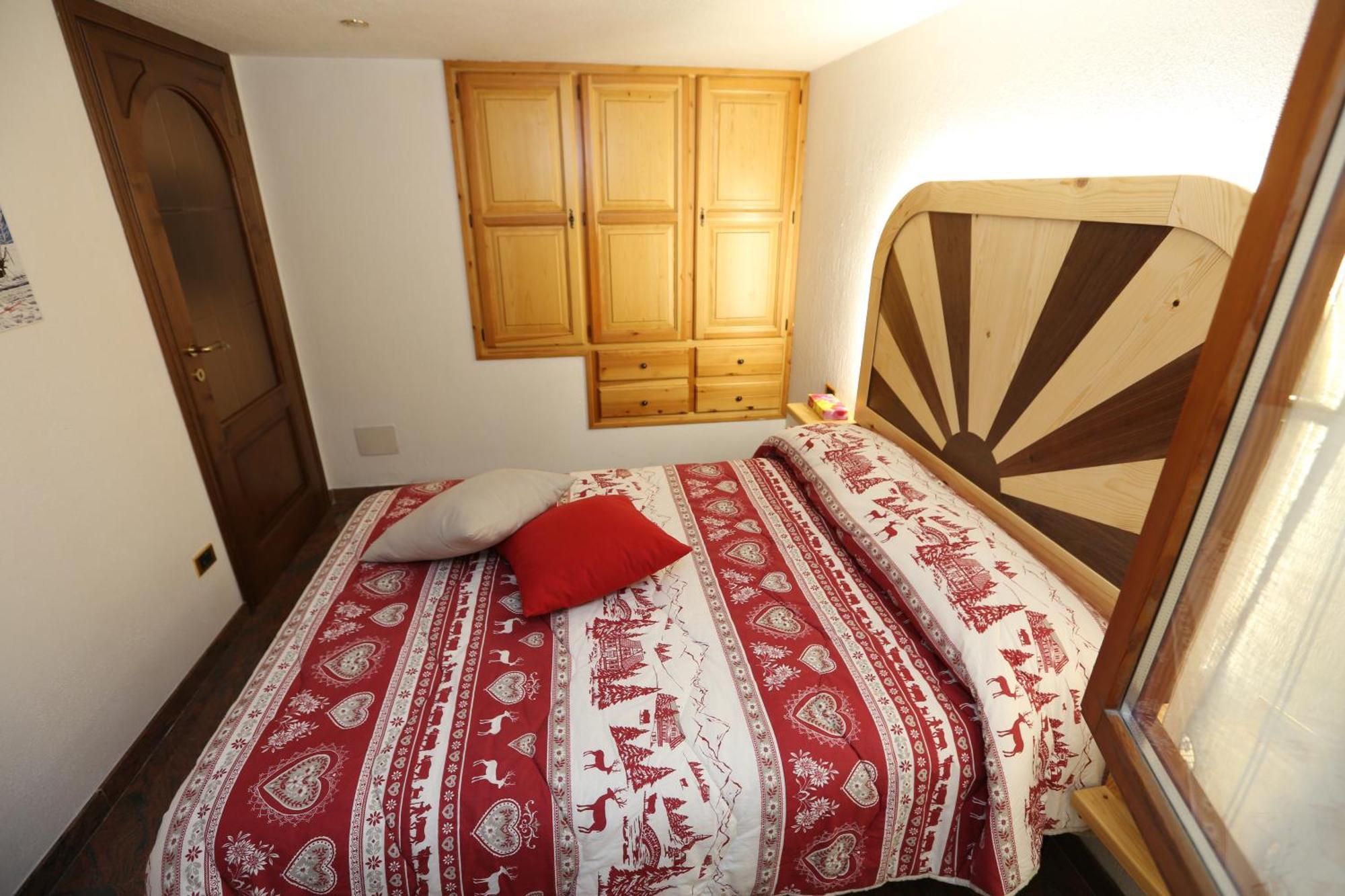 Suite Del Villaggio Sarre Bagian luar foto