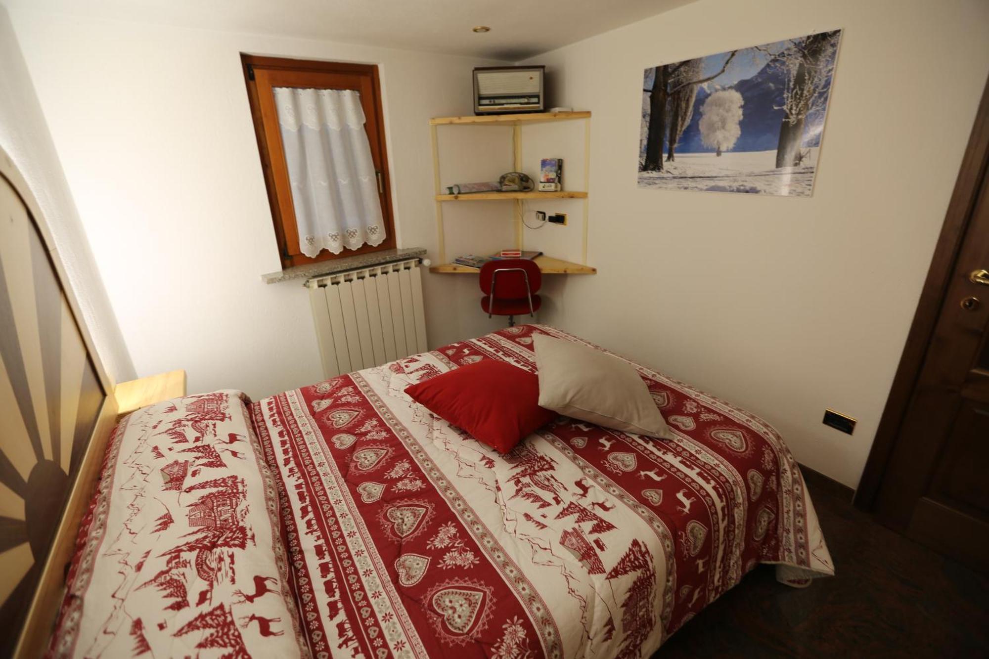 Suite Del Villaggio Sarre Bagian luar foto